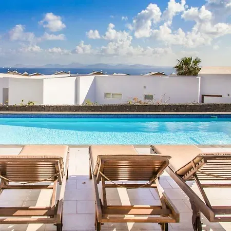 וילה Playa Blanca Sleeps 6 Pool Air Con Wifi